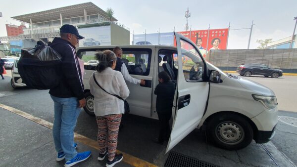 Traslado Compartido Llegada Aeropuerto Bajío - Hoteles en San Miguel de Allende
